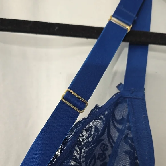 Chic Blue Lace Underwire Bra - Picture 6 of 6